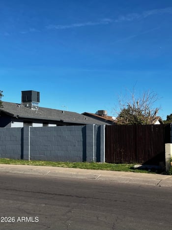 7825 Flower St, Phoenix, AZ 85033