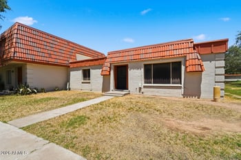 7825 49th Ave, Glendale, AZ 85301