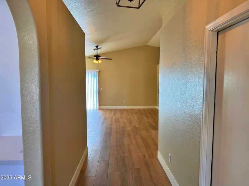 7825 W Mcrae Way, Glendale, AZ 85308