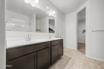 7825 Miami St, Phoenix, AZ 85043