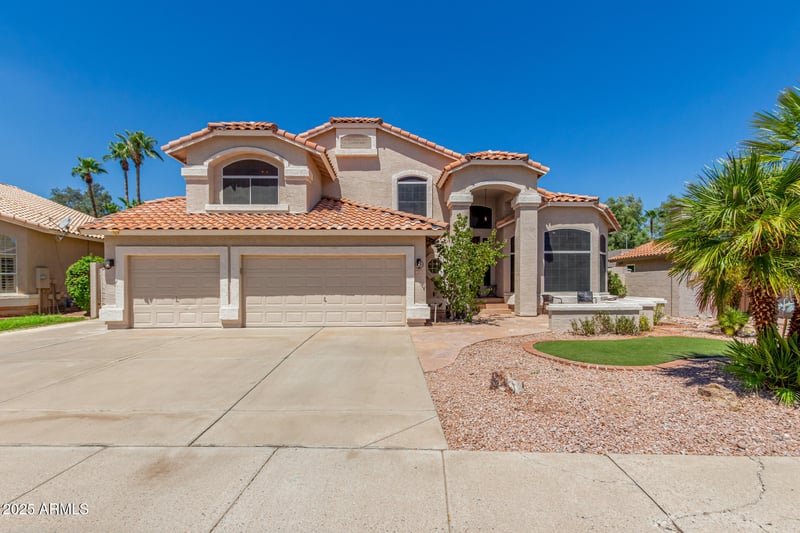 7826 Kerry Ln, Glendale, AZ 85308