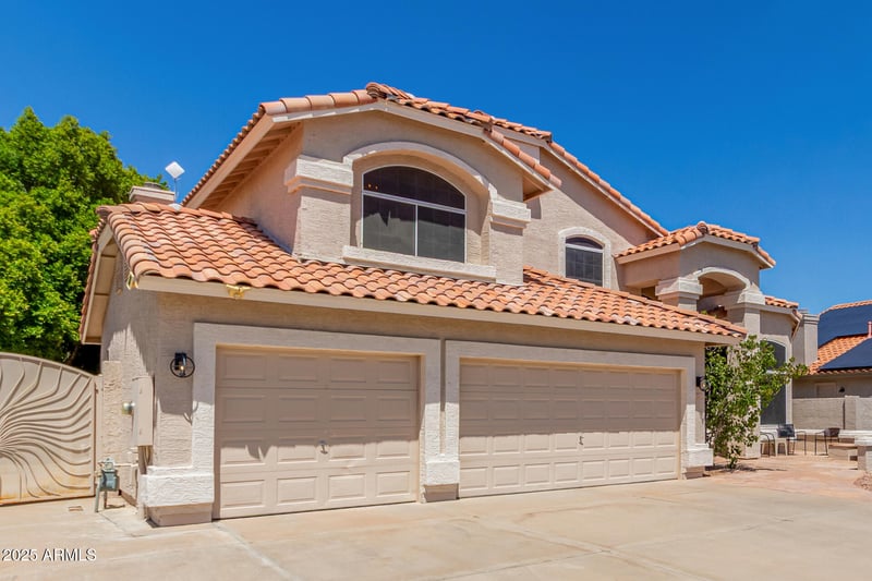 7826 Kerry Ln, Glendale, AZ 85308