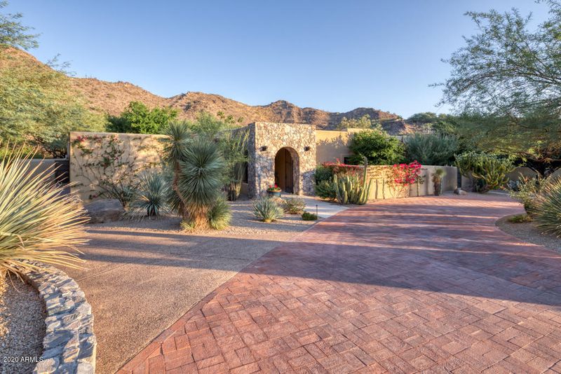 7828 N Sherri Ln, Paradise Valley, AZ 85253