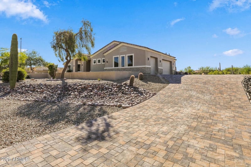 7829 E Plymouth Dr, Mesa, AZ 85207