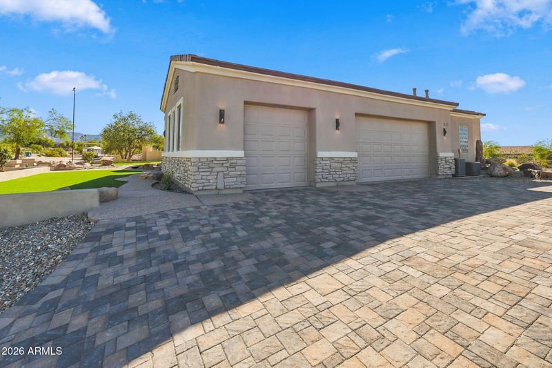 7829 E Plymouth Dr, Mesa, AZ 85207