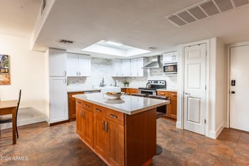 7830 Camelback Rd #102, Scottsdale, AZ 85251