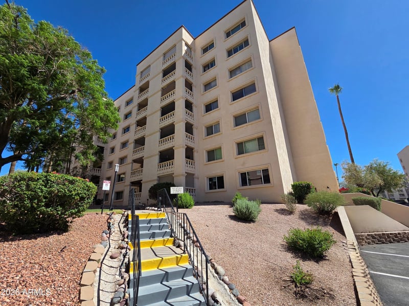 7830 Camelback Rd #104, Scottsdale, AZ 85251