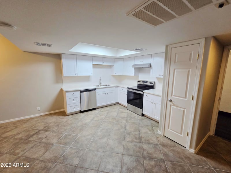7830 Camelback Rd #104, Scottsdale, AZ 85251