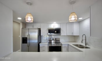 7830 Park View Dr, Mesa, AZ 85208