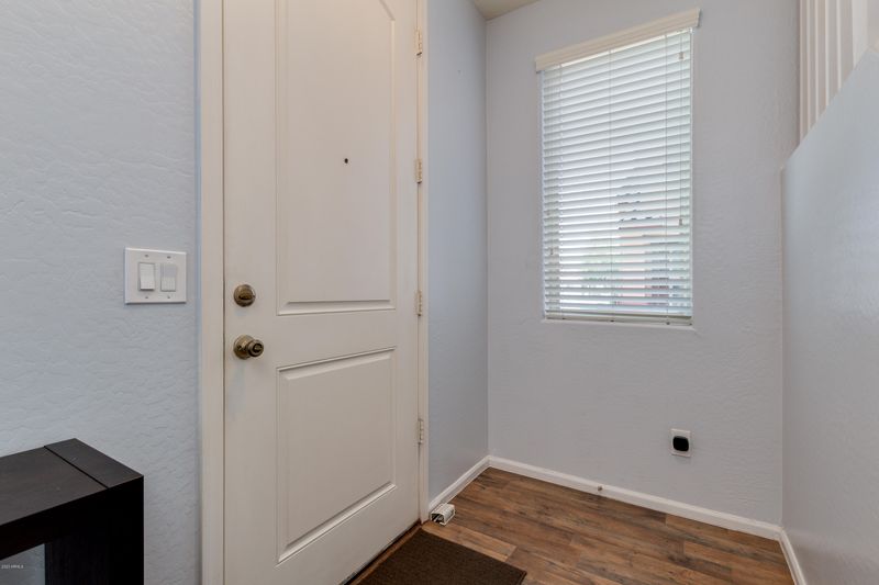 7831 W Cypress St, Phoenix, AZ 85035