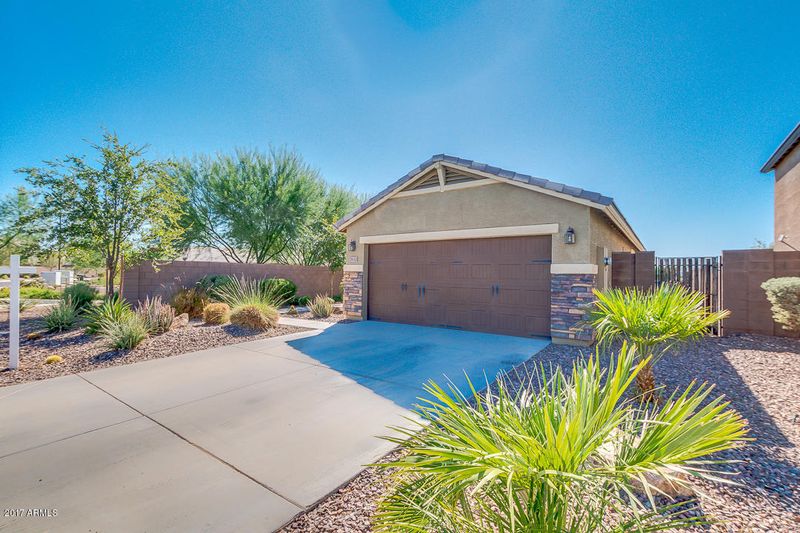 7832 S Peppertree Dr, Gilbert, AZ 85298