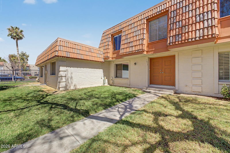 7833 49th Ave, Glendale, AZ 85301