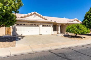7834 Maui Ln, Peoria, AZ 85381