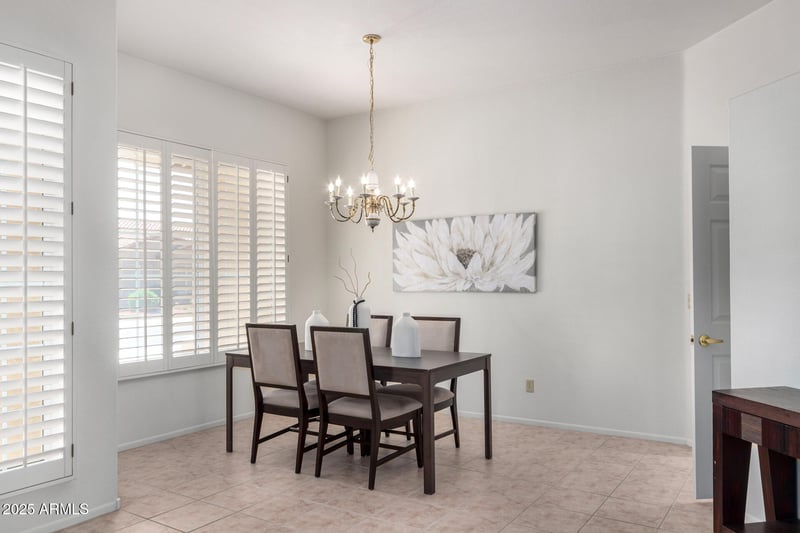 7834 Maui Ln, Peoria, AZ 85381