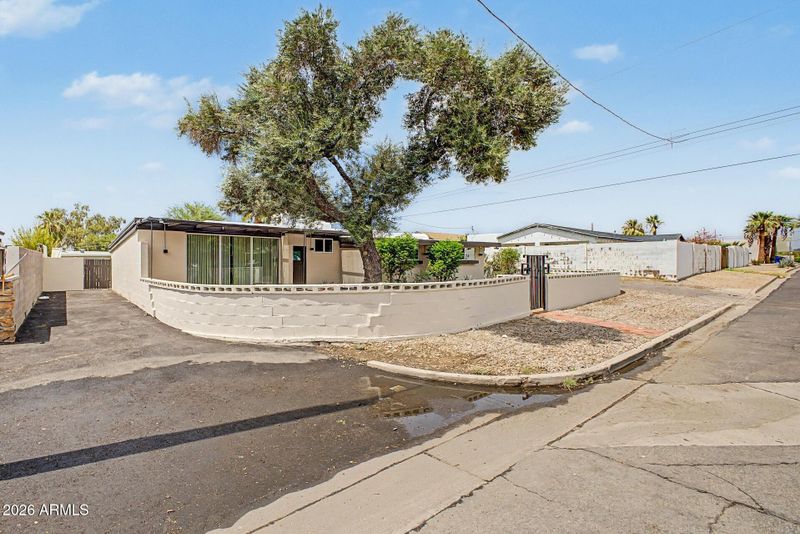 7836 N 13th St, Phoenix, AZ 85020