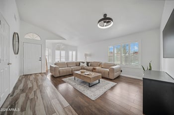 7838 Mcrae Way, Glendale, AZ 85308