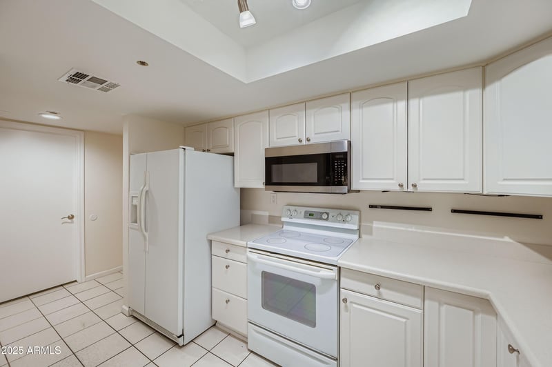 7840 Camelback Rd #108, Scottsdale, AZ 85251