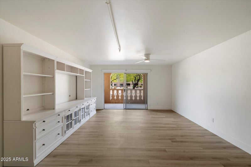 7840 Camelback Rd #111, Scottsdale, AZ 85251