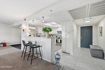 7840 Camelback Rd #211, Scottsdale, AZ 85251