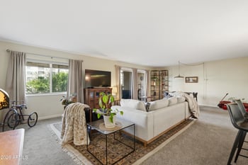 7840 Camelback Rd #211, Scottsdale, AZ 85251