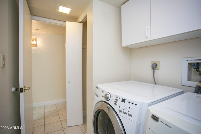 7840 Camelback Rd #311, Scottsdale, AZ 85251