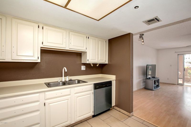 7840 E Camelback Rd #204, Scottsdale, AZ 85251