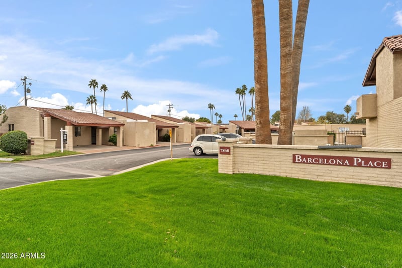 7840 N 7th St #1, Phoenix, AZ 85020