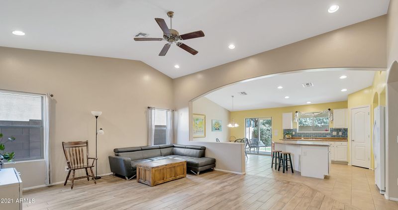 785 E Melanie St, San Tan Valley, AZ 85140