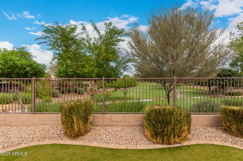 7851 Penrose Dr, Gilbert, AZ 85298