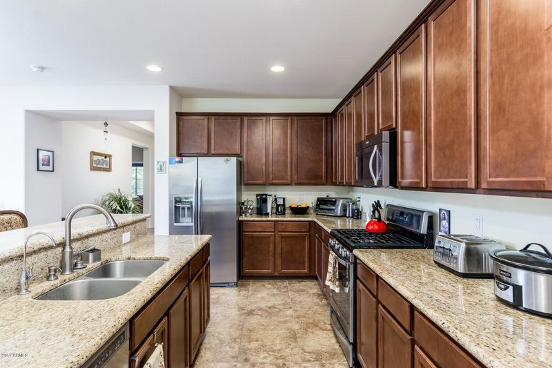 7851 W Cavalier Dr, Glendale, AZ 85303