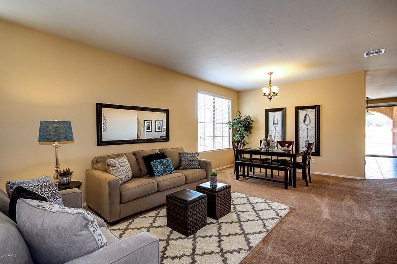 7852 W Peck Dr, Glendale, AZ 85303