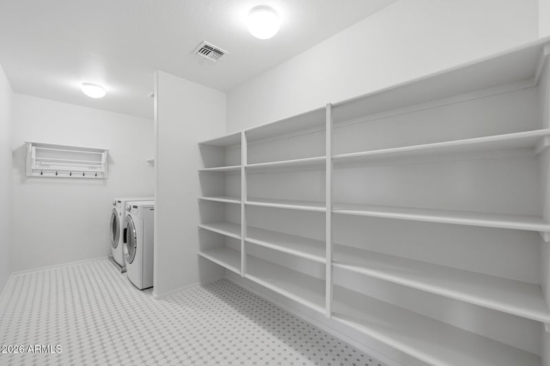 7857 Molly Dr, Peoria, AZ 85383