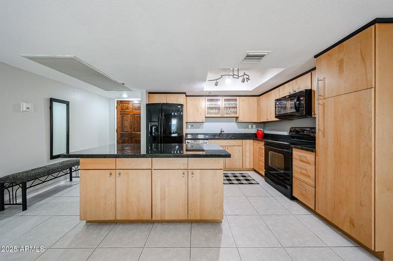 7860 Camelback Rd #309, Scottsdale, AZ 85251