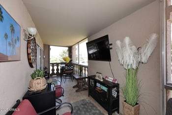 7860 Camelback Rd #404, Scottsdale, AZ 85251