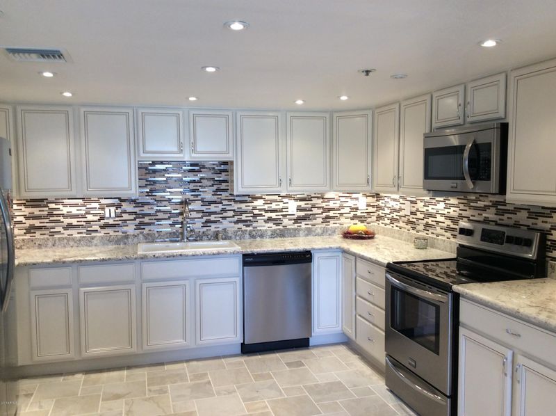 7860 E Camelback Rd #406, Scottsdale, AZ 85251