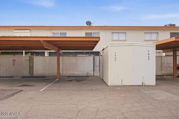 7863 N 49th Ave, Glendale, AZ 85301