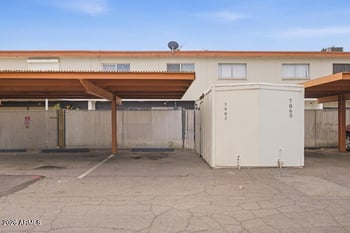 7863 N 49th Ave, Glendale, AZ 85301