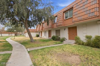 7863 N 49th Ave, Glendale, AZ 85301