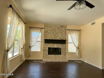7865 W Kristal Way, Glendale, AZ 85308