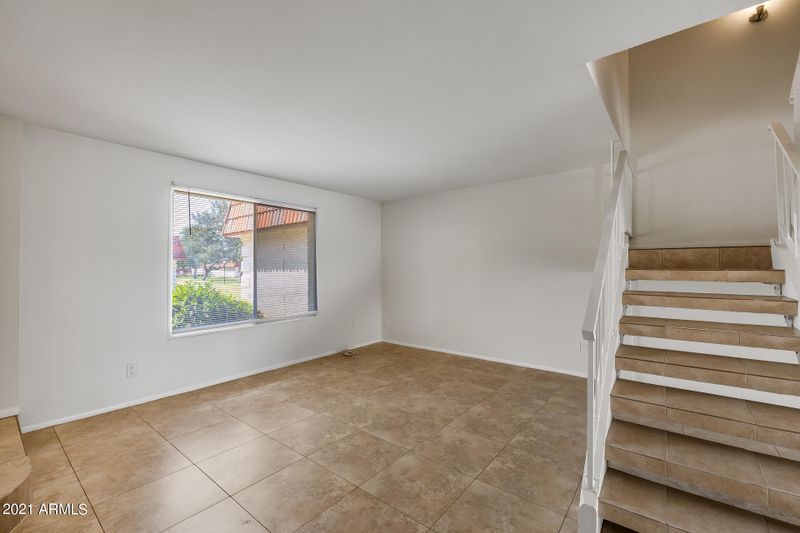 7867 N 49th Ave, Glendale, AZ 85301