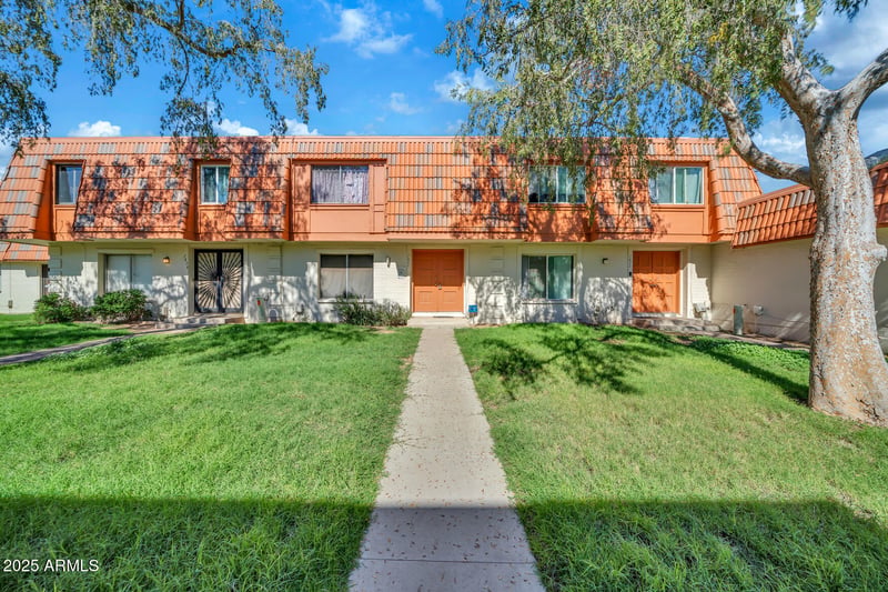 7877 49th Ave, Glendale, AZ 85301