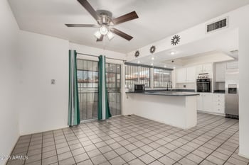 7883 49th Ave, Glendale, AZ 85301