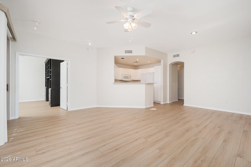 7887 N 16th St #125, Phoenix, AZ 85020