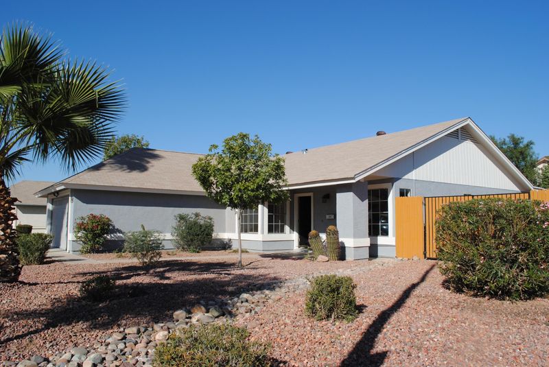 7902 W Dreyfus Dr, Peoria, AZ 85381
