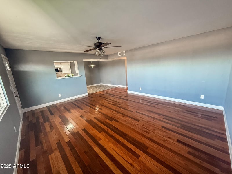 7903 61st Ave, Glendale, AZ 85301