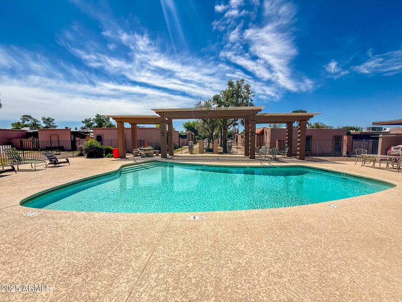 7903 61st Ave, Glendale, AZ 85301