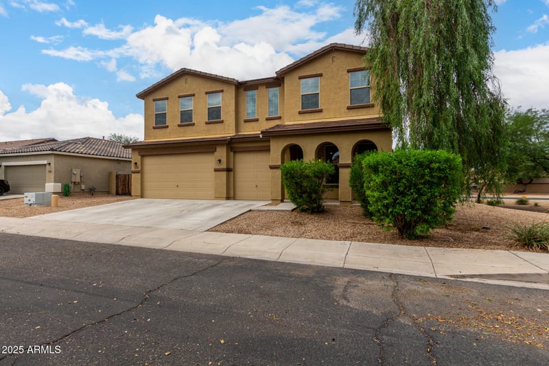 7904 41st Ln, Laveen, AZ 85339