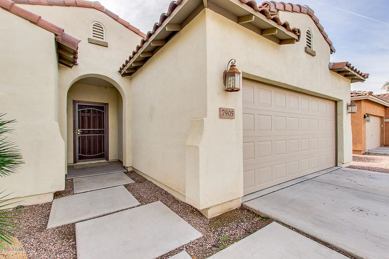 7905 W Winslow Ave, Phoenix, AZ 85043