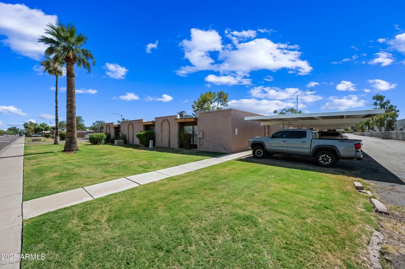 7910 59th Ln, Glendale, AZ 85301
