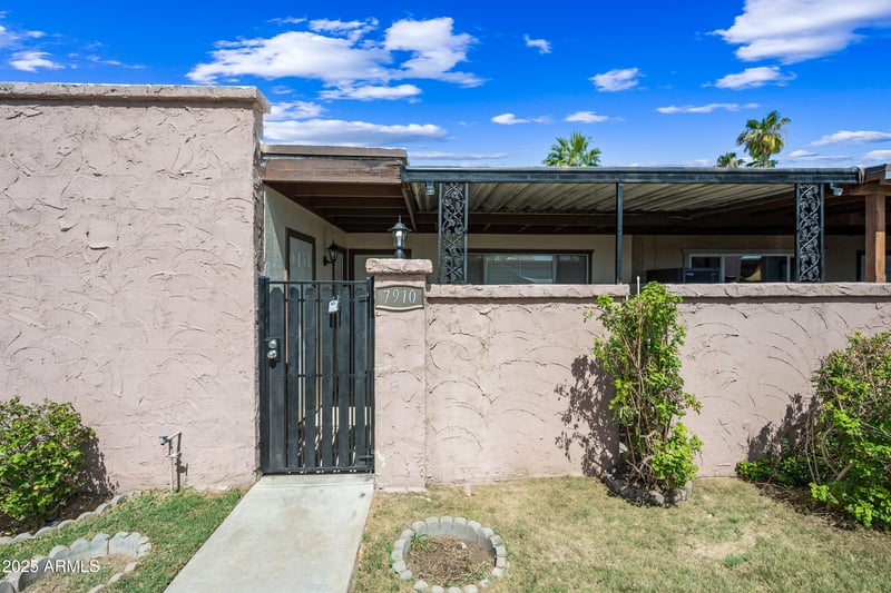 7910 59th Ln, Glendale, AZ 85301